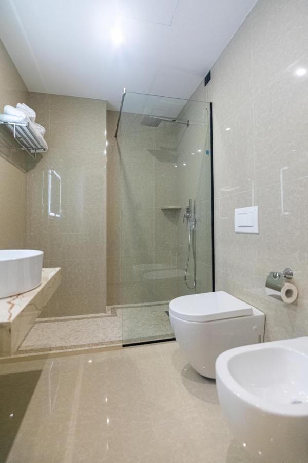 Kraal Hotel Vlore
